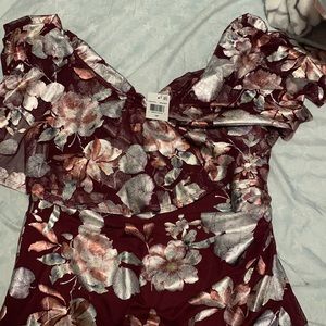 Cute dress burgundy with  rose gold and silver.